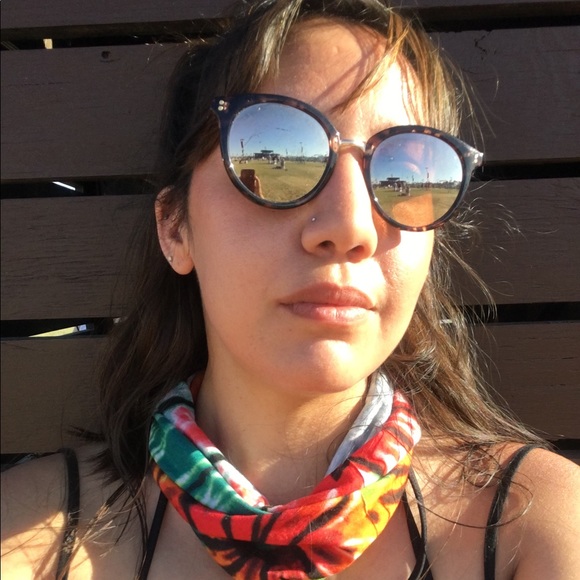 Meet your Posher, Haley - Picture 1 of 1